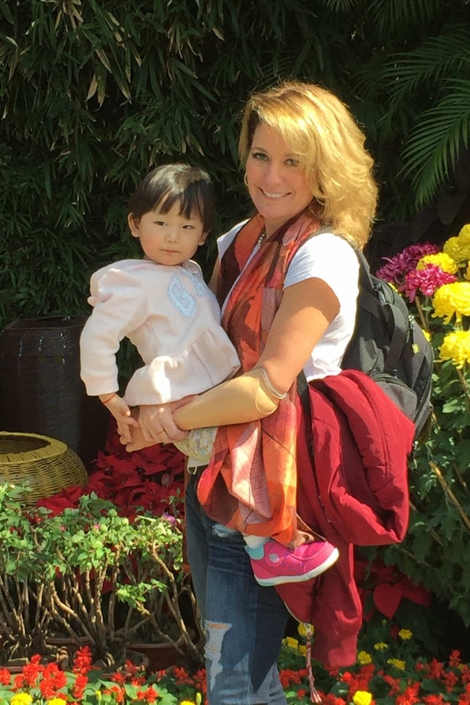 Aria and Mom-China 2017 vertical