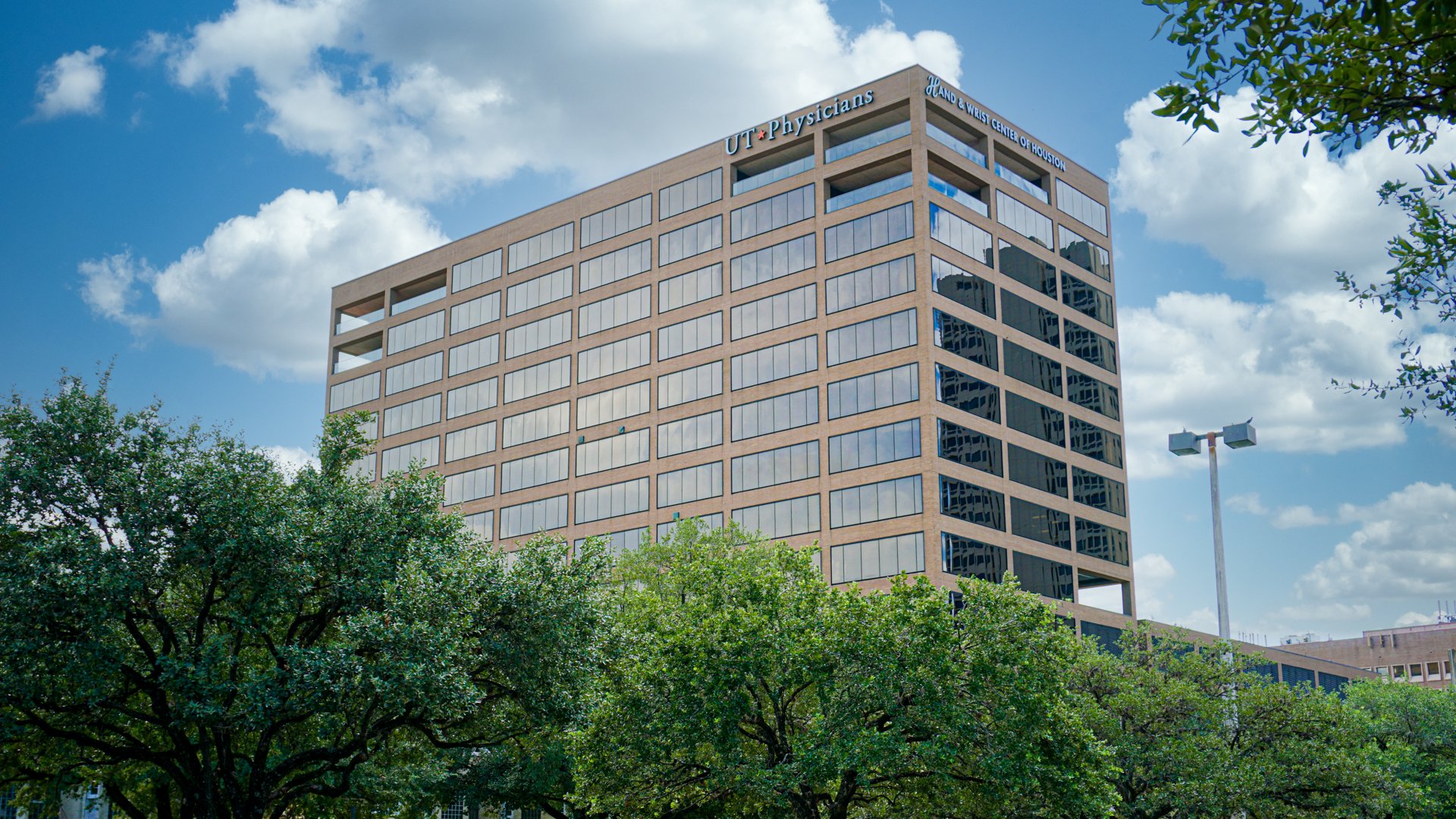 The Arm Dynamics Houston clinic is located in the UT Physicians Building