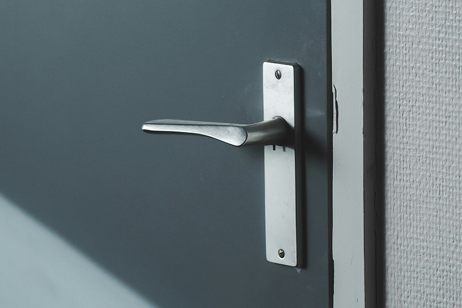 Door-Listing