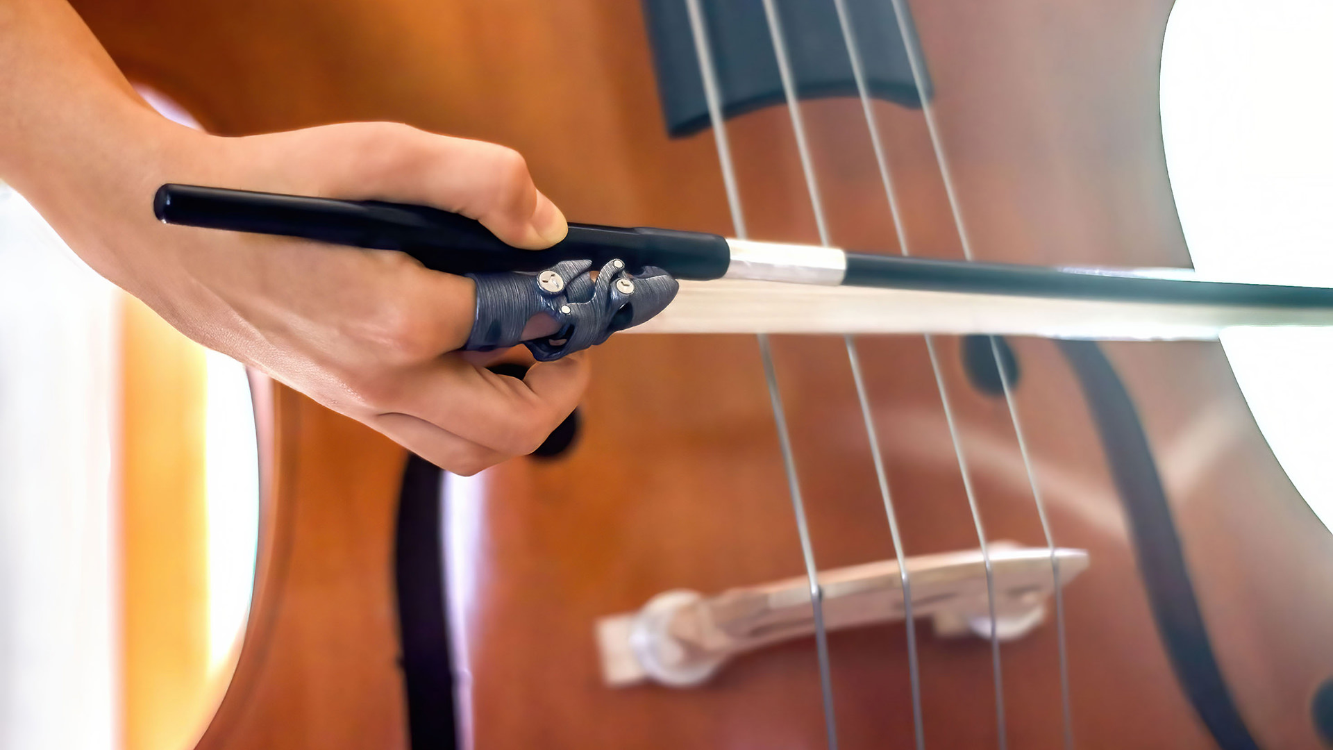 Performance Hand Props Finger and Partial Hand Prosthetic Options | Arm Dynamics