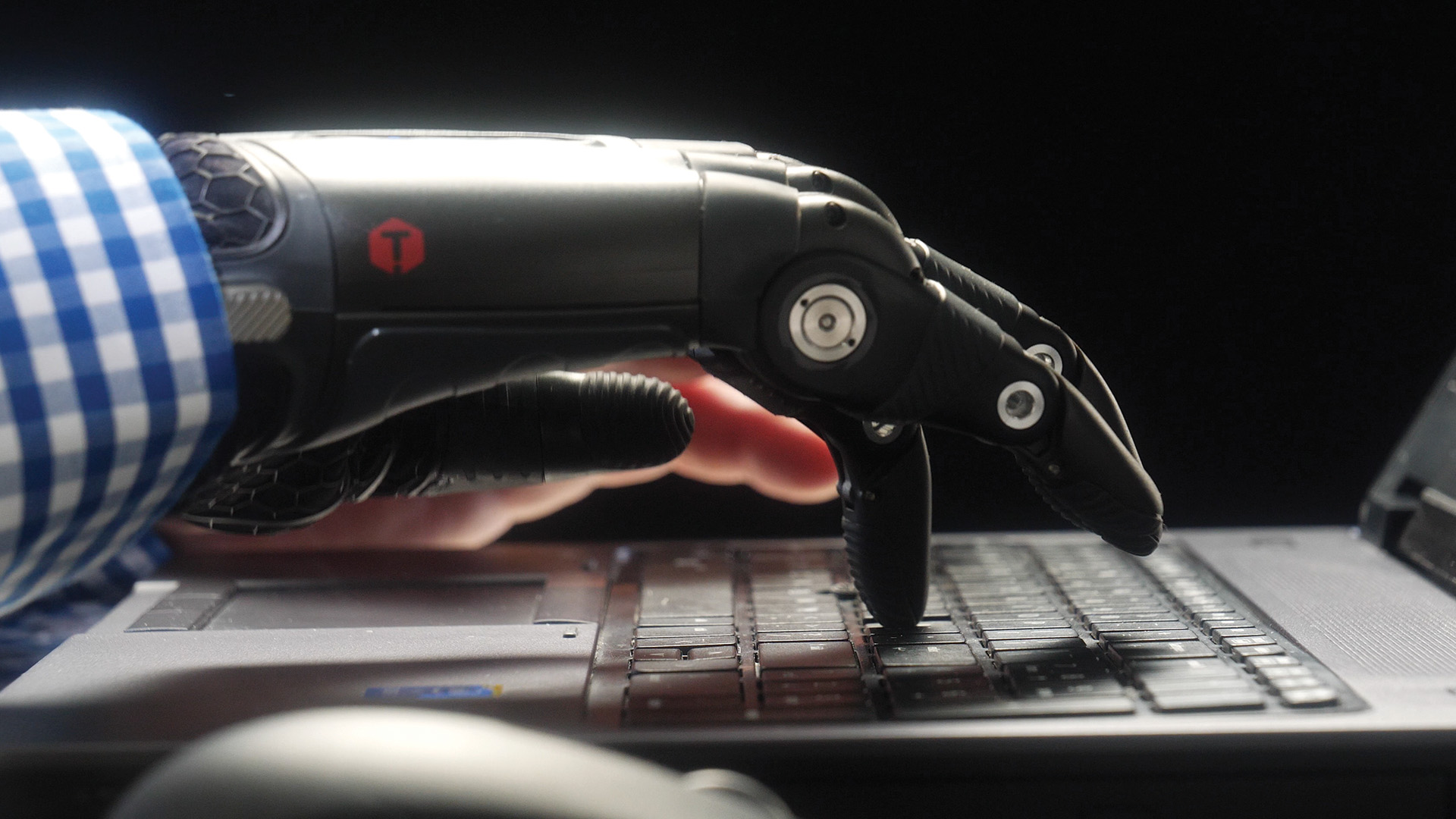 Taska Typing on a Keyboard