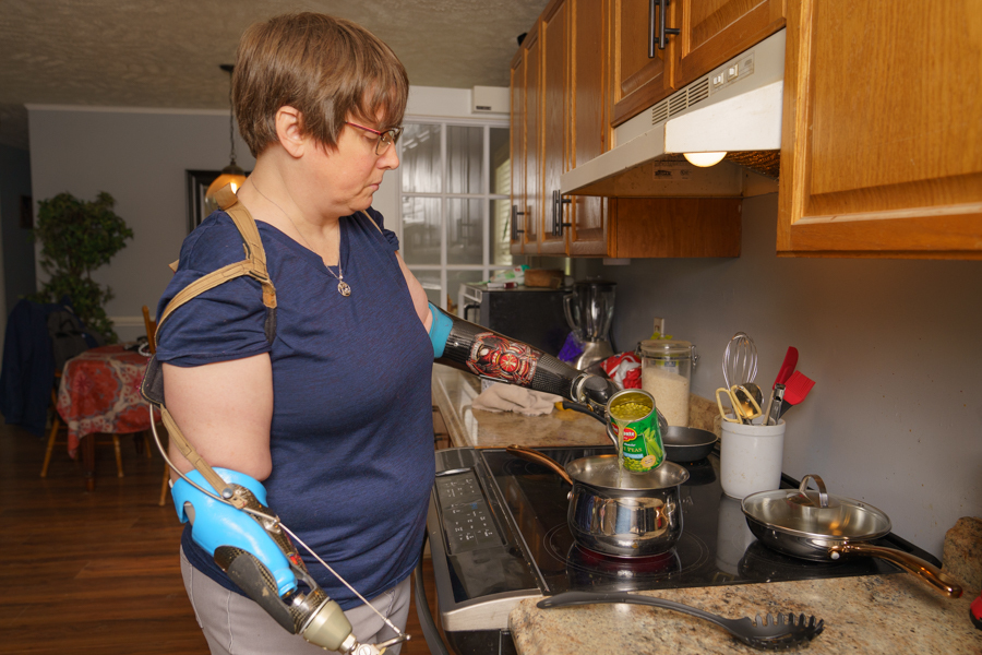 Cooking with an Upper Limb Prosthesis